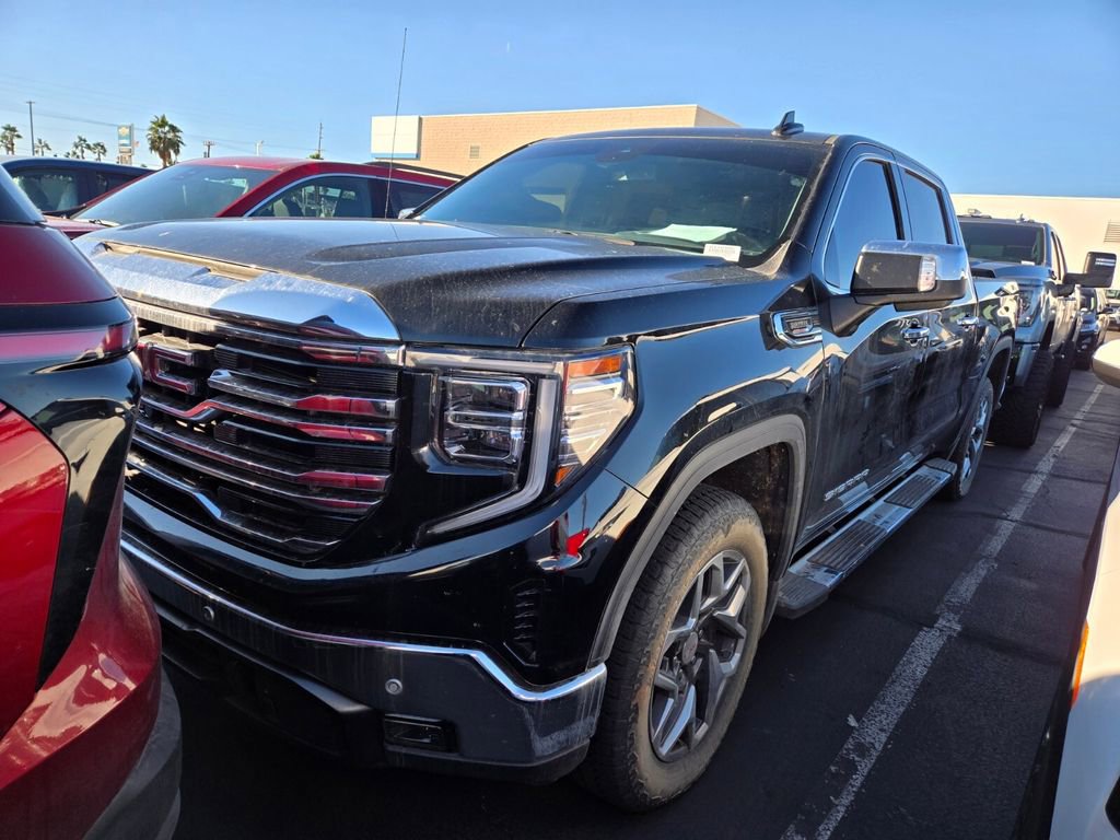 2023 GMC Sierra 1500 SLT's photo