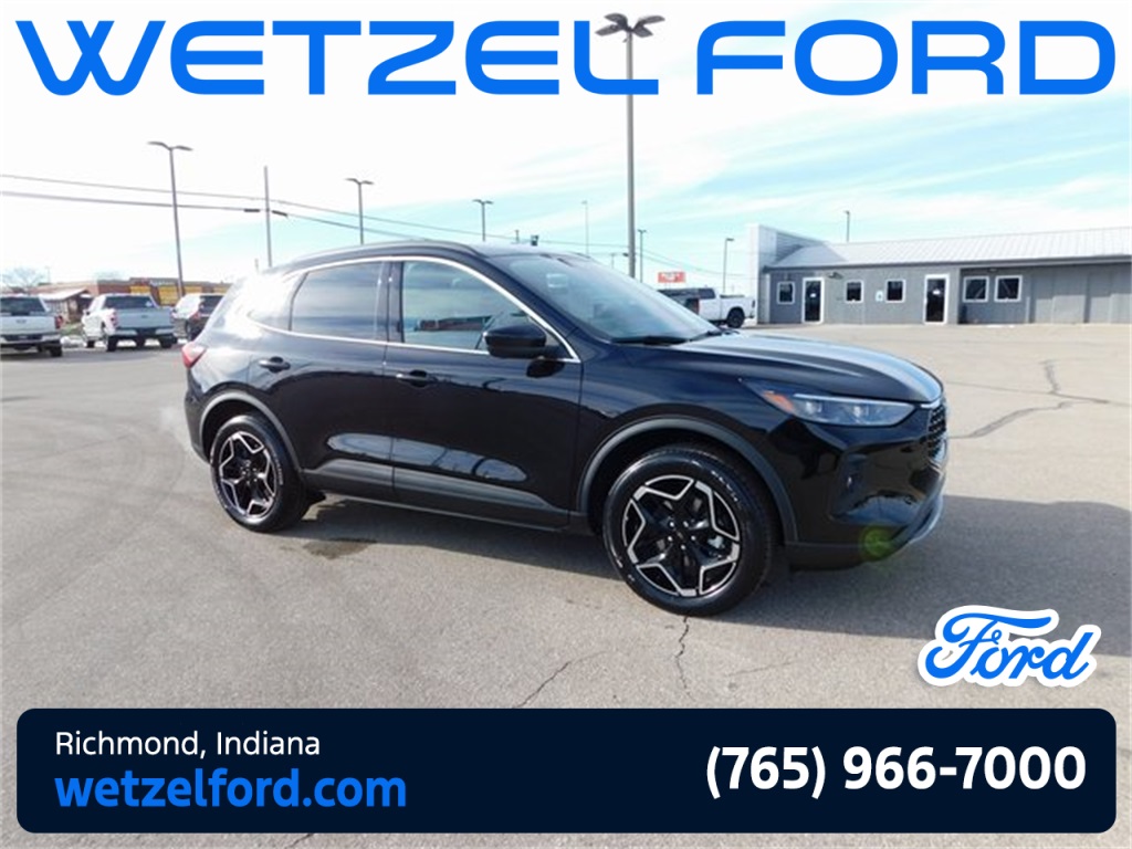 2026 Ford Escape Platinum's photo