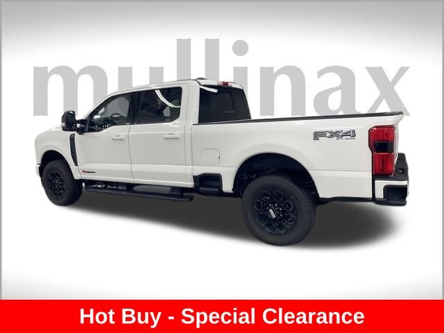 2025 Ford F-250 Lariat photo 2