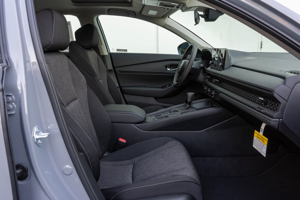 2025 Honda Accord SE photo 14