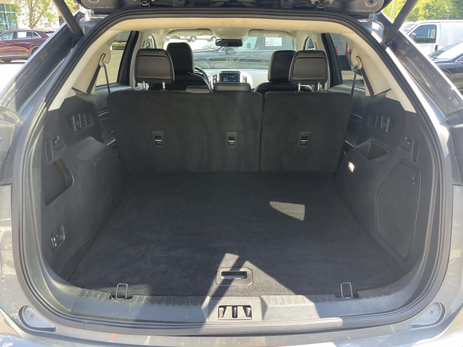 2024 Ford Edge Titanium photo 16