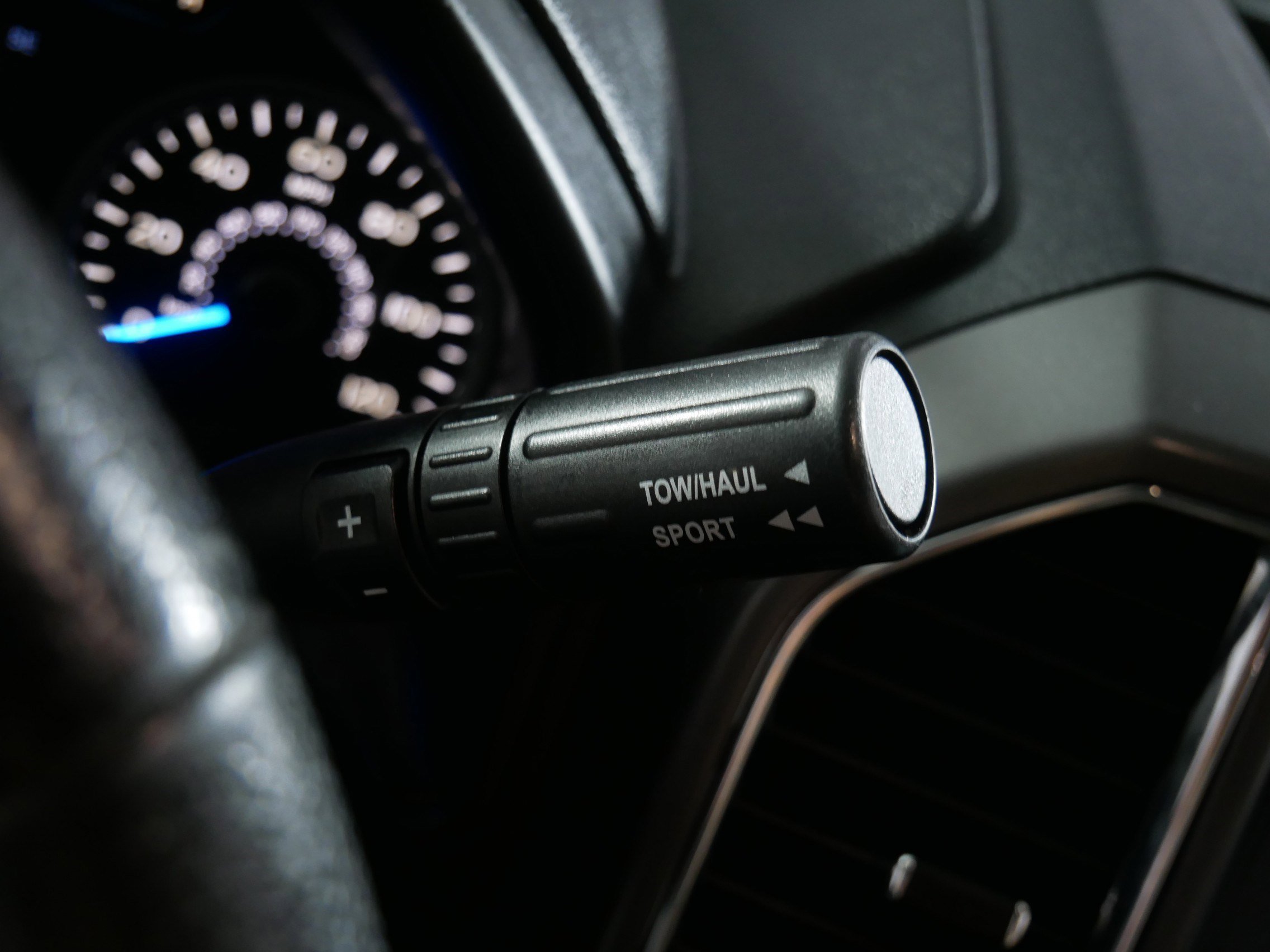 2016 Ford F-150 XLT photo 21