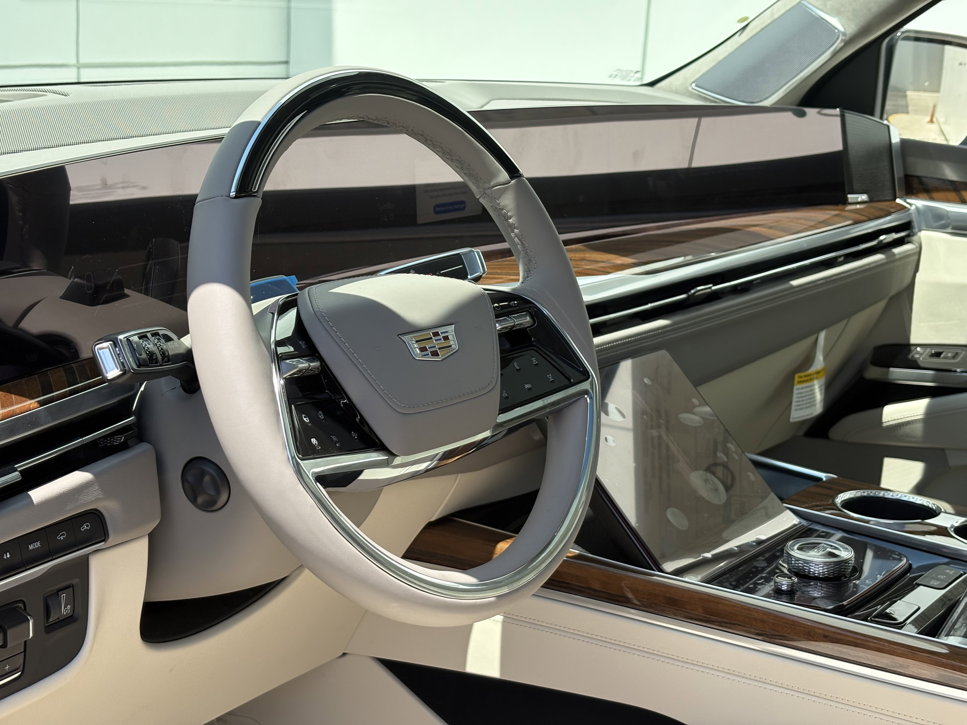2025 Cadillac Escalade Sport Platinum photo 4