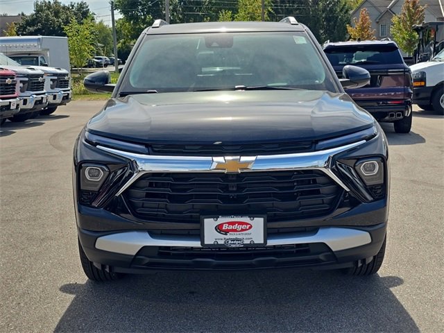 2026 Chevrolet Trailblazer LT photo 2
