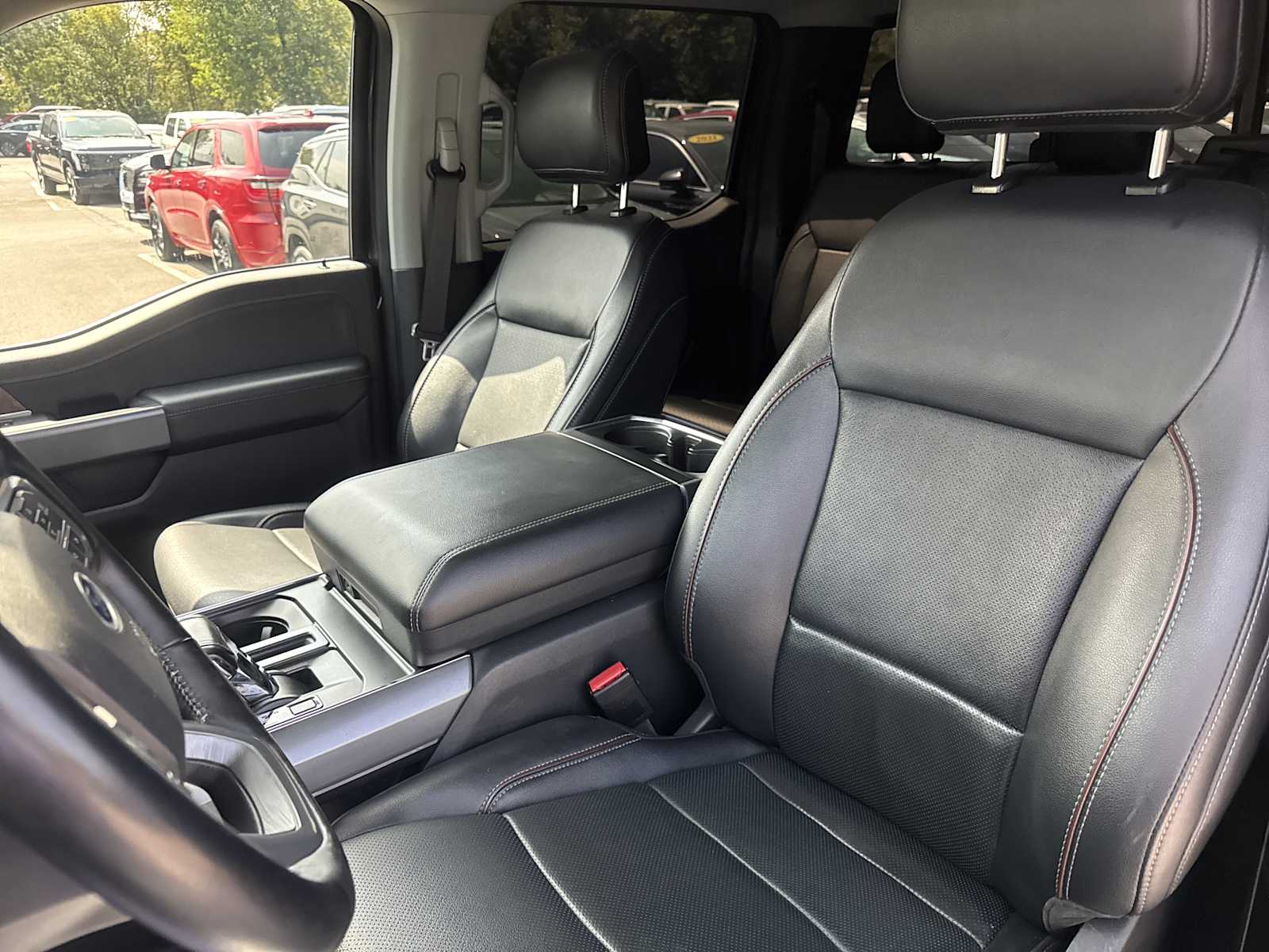 2022 Ford F-150 Lariat photo 26
