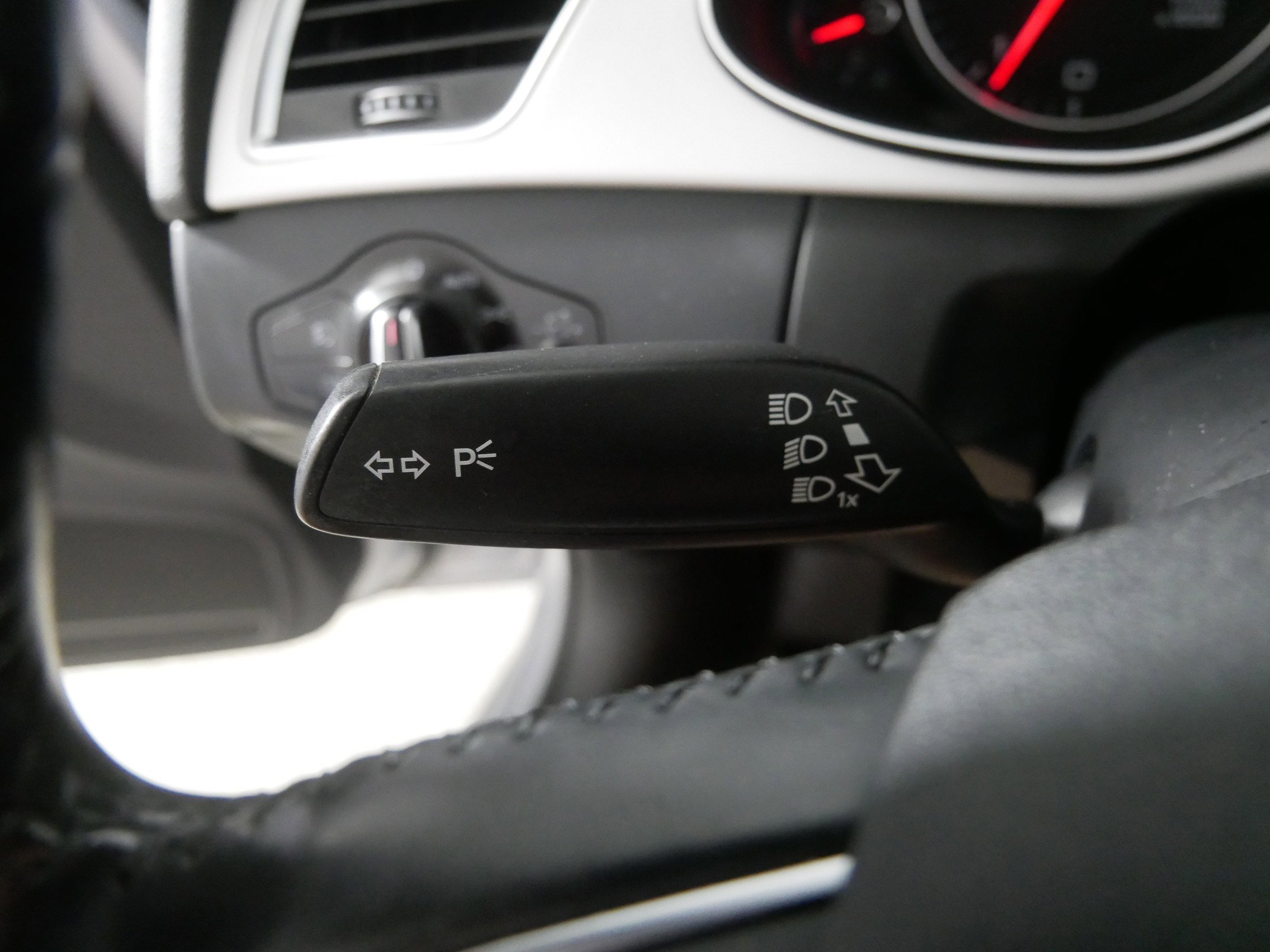 2015 Audi A4 Quattro Premium photo 24