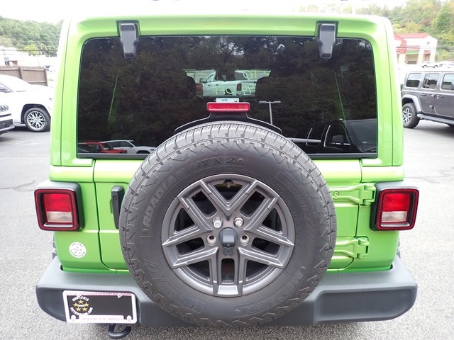 2025 Jeep Wrangler Sport S photo 3