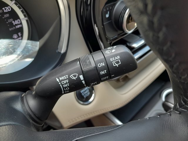 2022 Toyota Highlander XLE photo 16