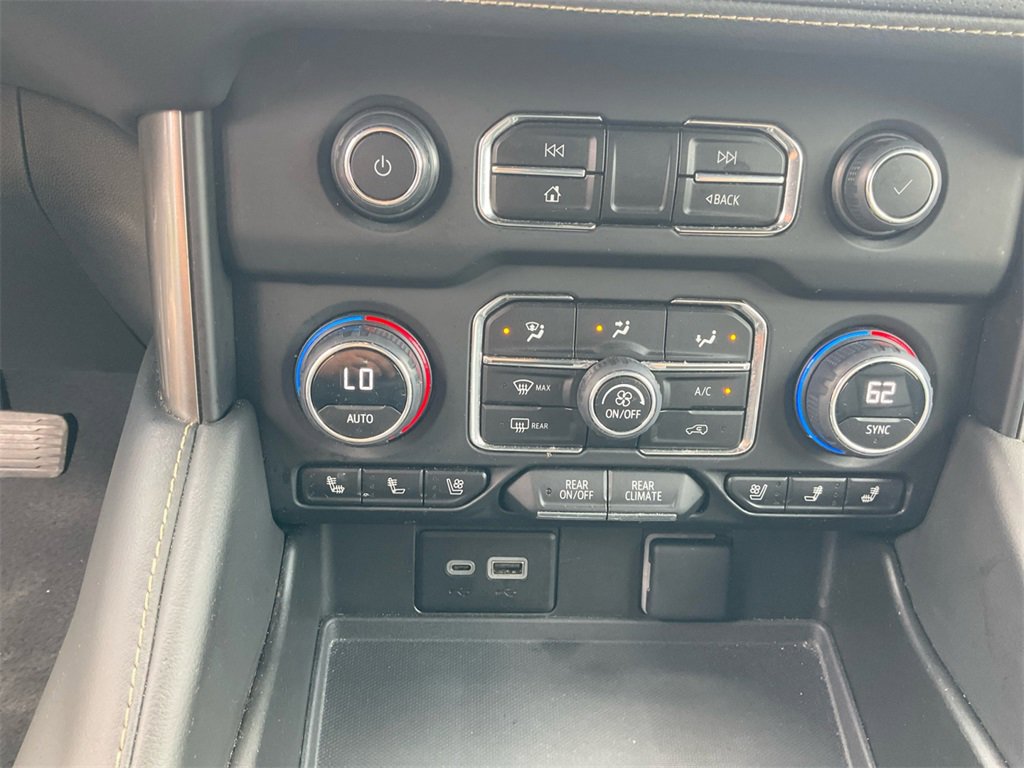 2023 Chevrolet Suburban Premier photo 23