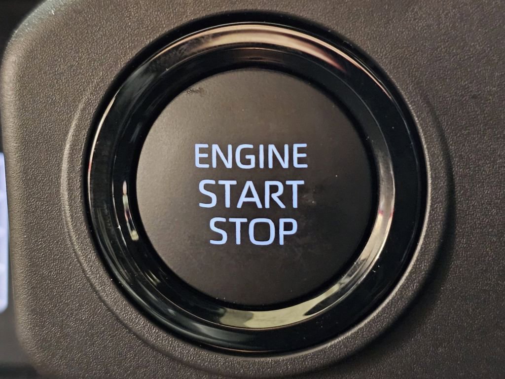 2025 Toyota Tacoma SR5 photo 5