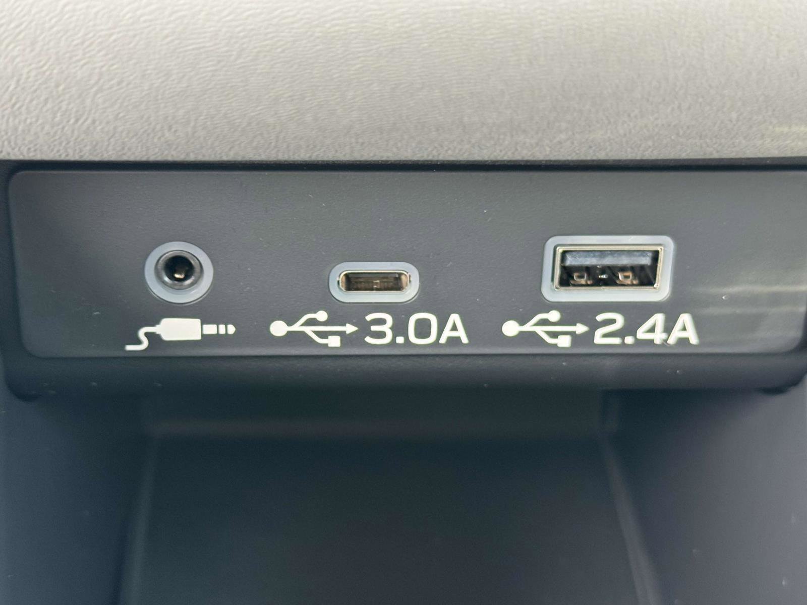 2025 Subaru Outback Premium photo 8