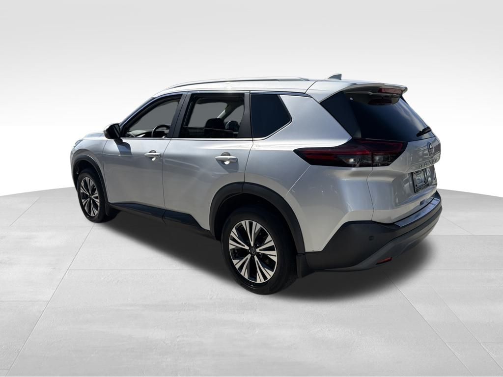 2023 Nissan Rogue SV photo 3