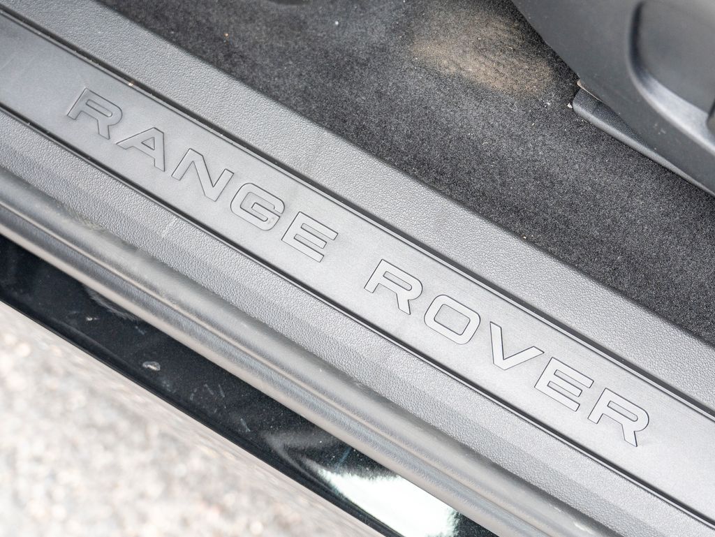 2026 Land Rover Range Rover Evoque S photo 15