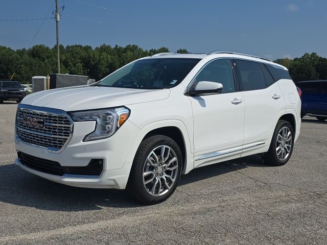 2024 GMC Terrain Denali's photo
