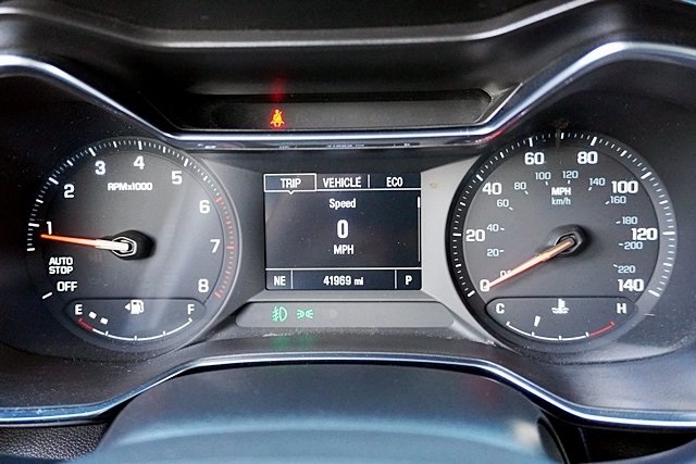 Used 2022 White Chevrolet LT image 30