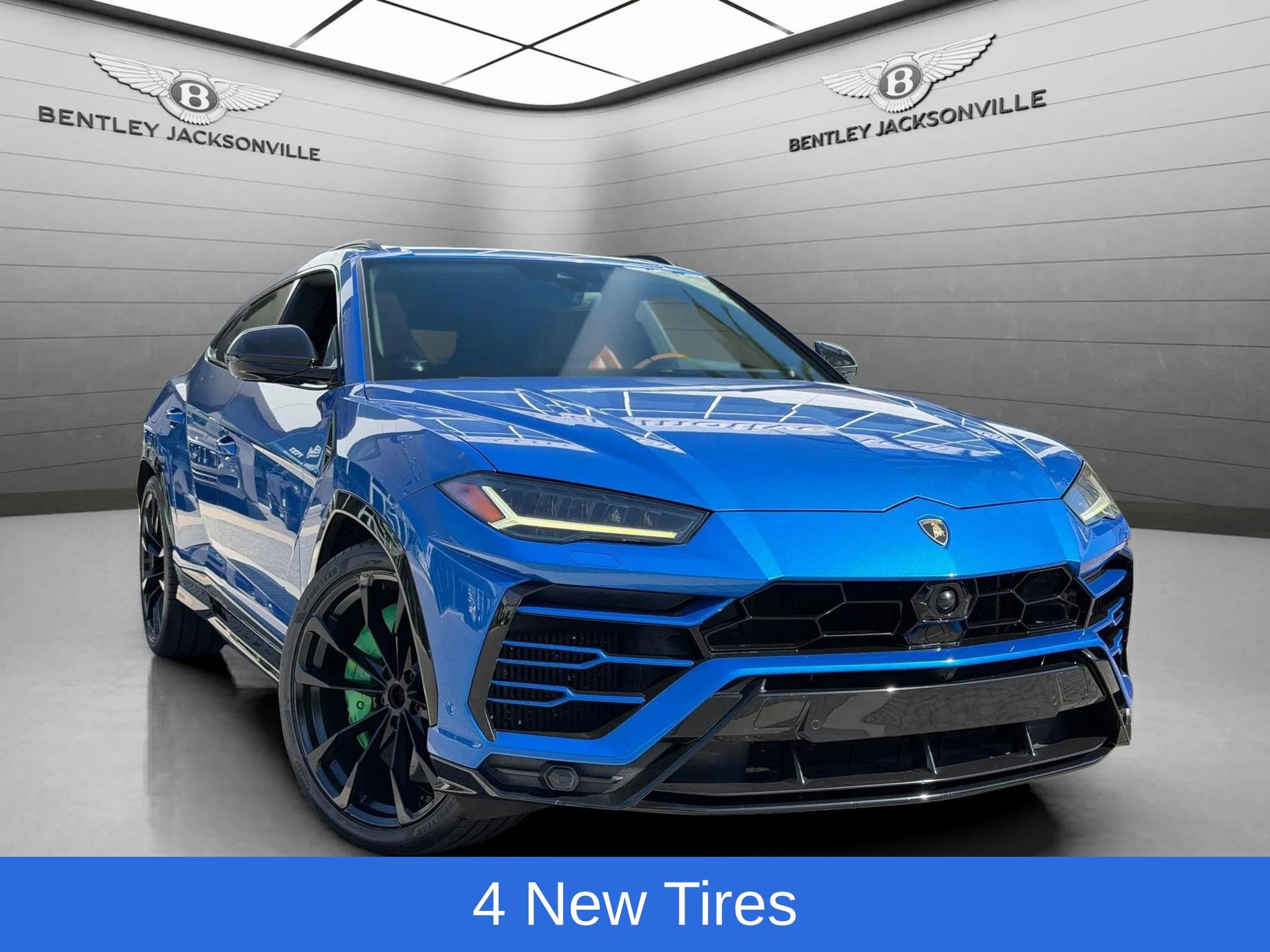 2019 Lamborghini Urus Base's photo