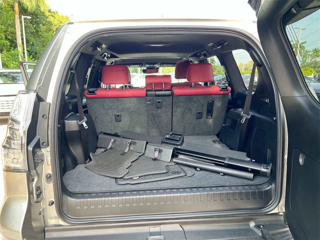 2021 Lexus GX 460 photo 19