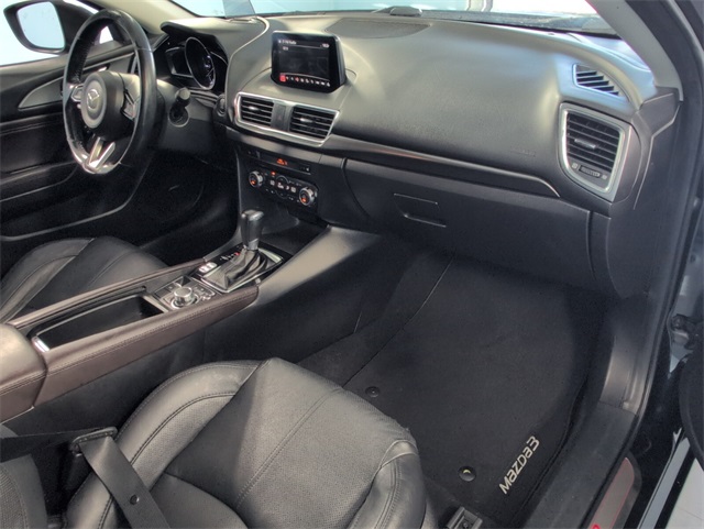 2018 Mazda Mazda3 Grand Touring photo 13