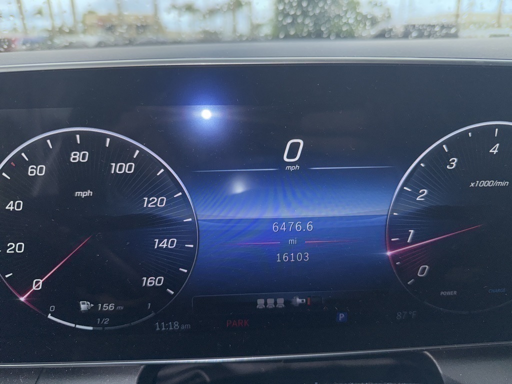 2024 Mercedes Benz GLC 300 4MATIC photo 3