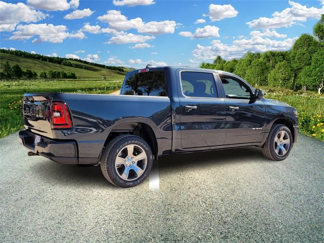 2025 Ram 1500 Tradesman photo 3