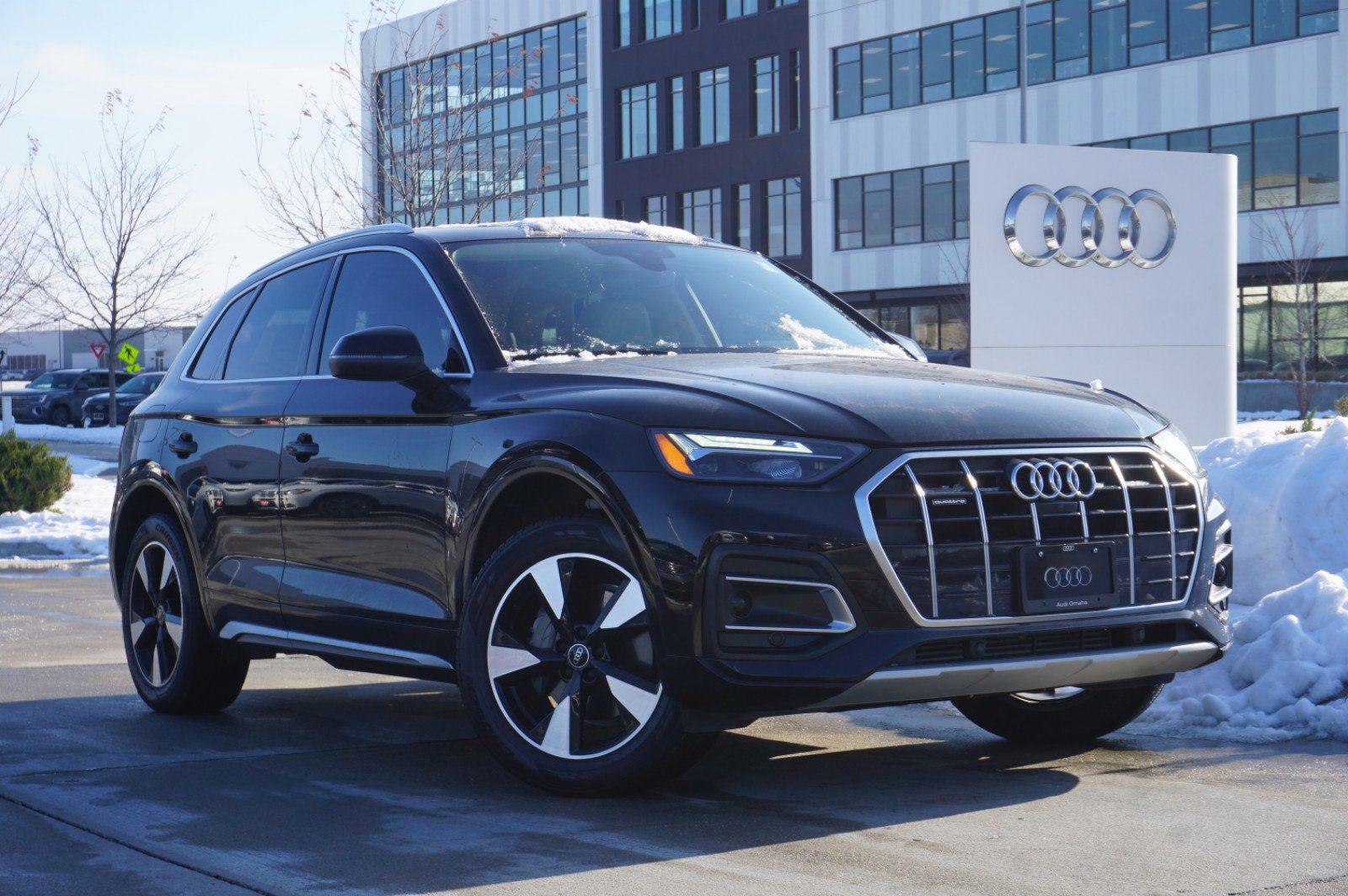 2022 Audi Q5 Premium Plus's photo