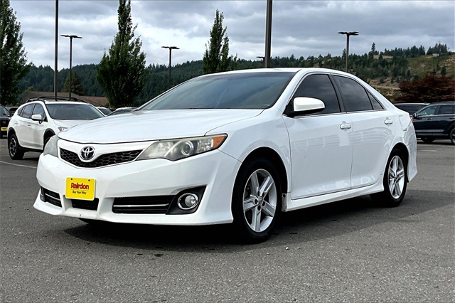 Used 2014 Toyota Camry L with VIN 4T1BF1FK7EU356169 for sale in Sumner, WA