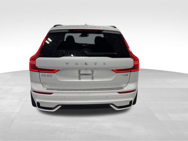 2025 Volvo XC60 Hybrid T8 Plus photo 4