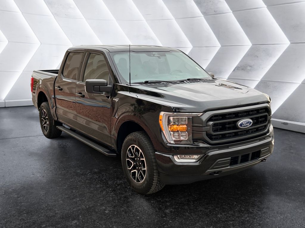 2022 Ford F-150 XLT's photo