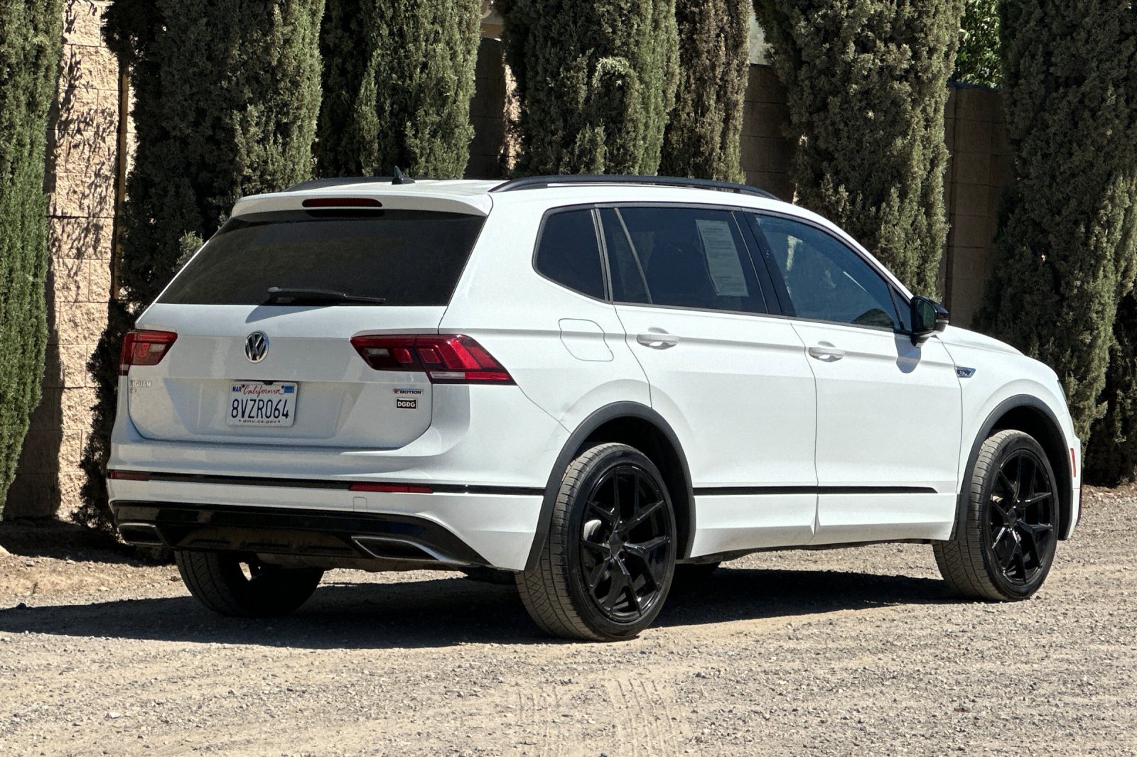 2021 Volkswagen Tiguan Sport photo 4