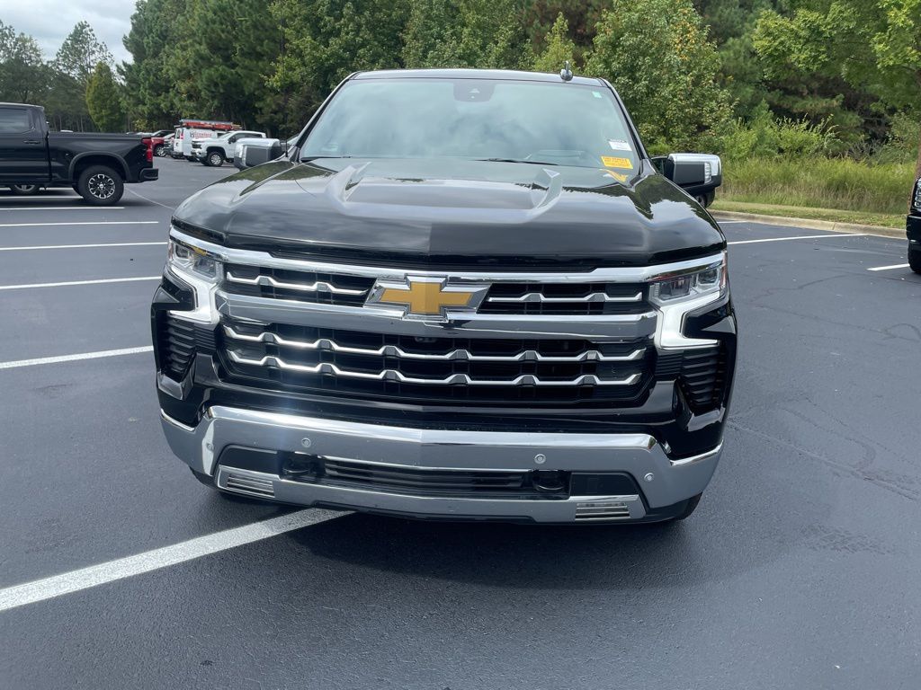 2024 Chevrolet Silverado 1500 LTZ photo 2