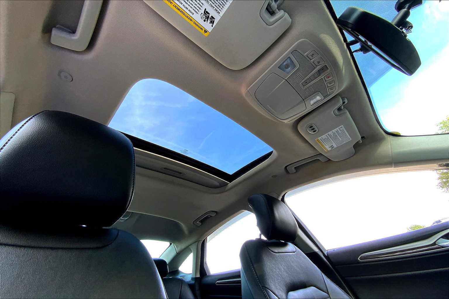 2014 Ford Fusion SE Hybrid photo 4