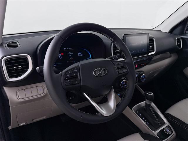 2025 Hyundai Venue SEL photo 10