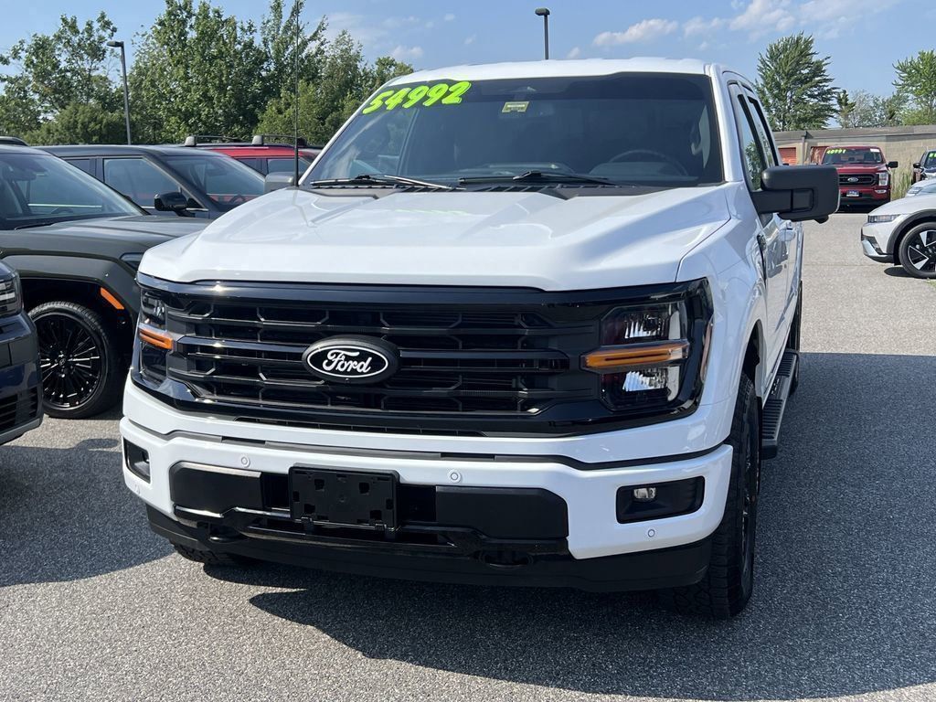 2025 Ford F-150 XLT photo 2