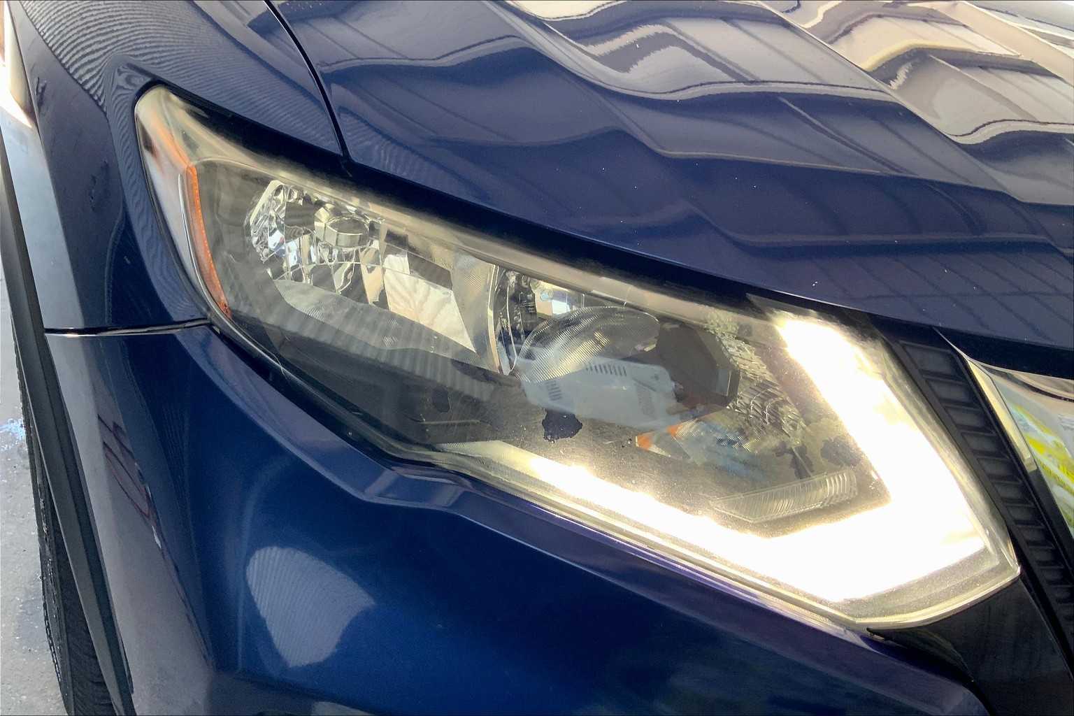 2018 Nissan Rogue SL photo 25