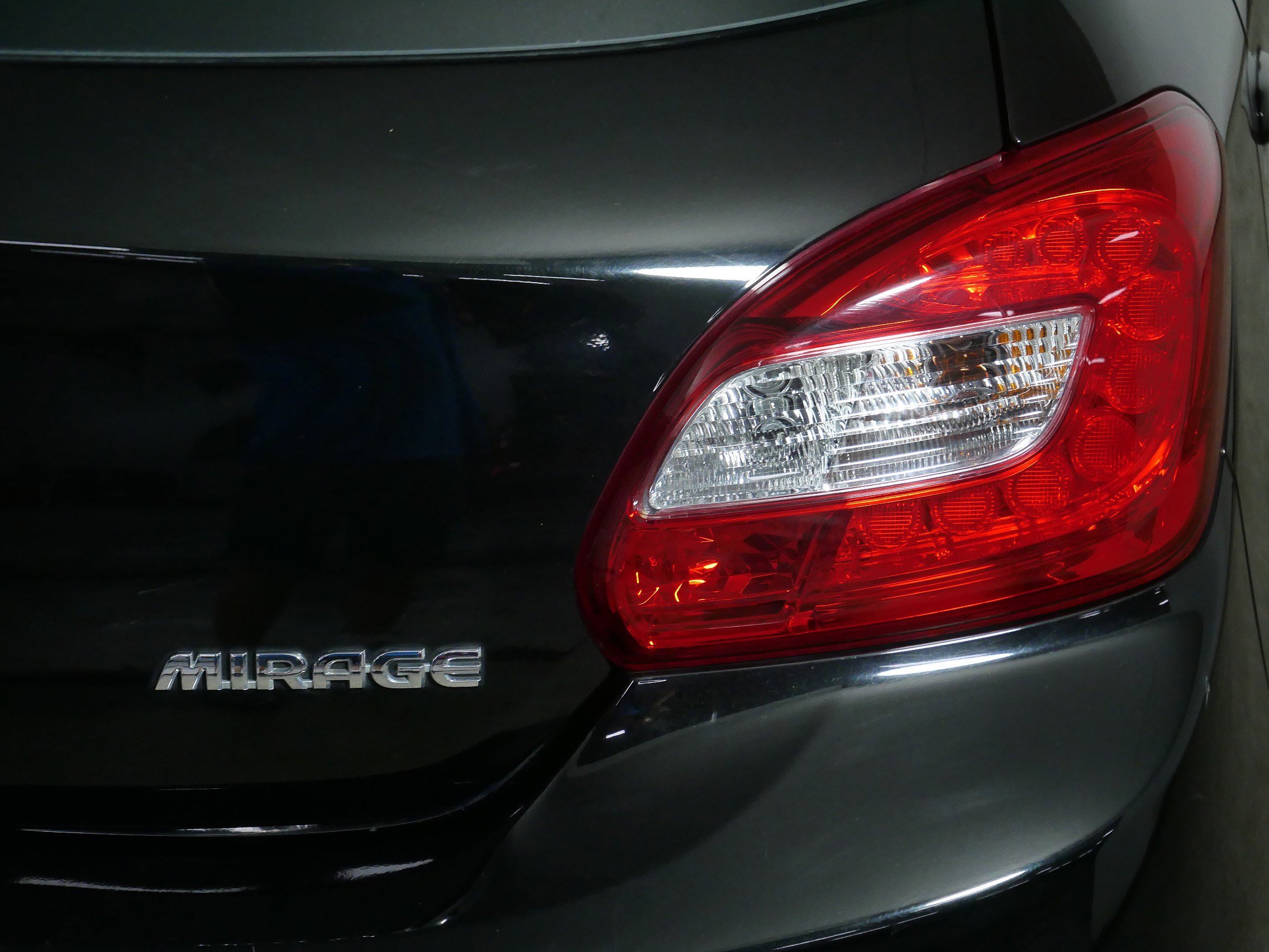 2017 Mitsubishi Mirage ES photo 17