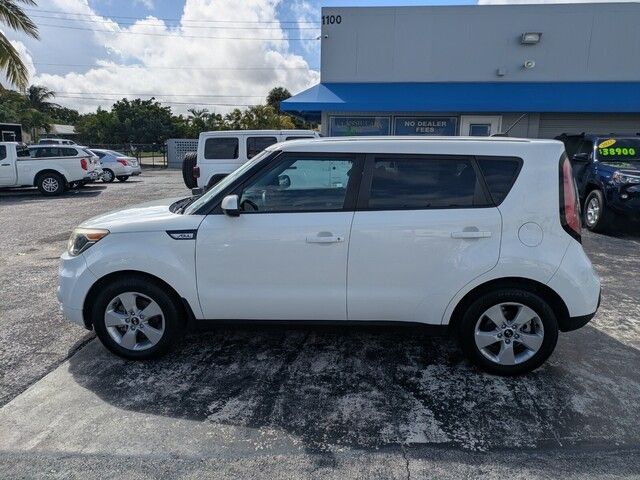 2019 Kia Soul Base photo 2