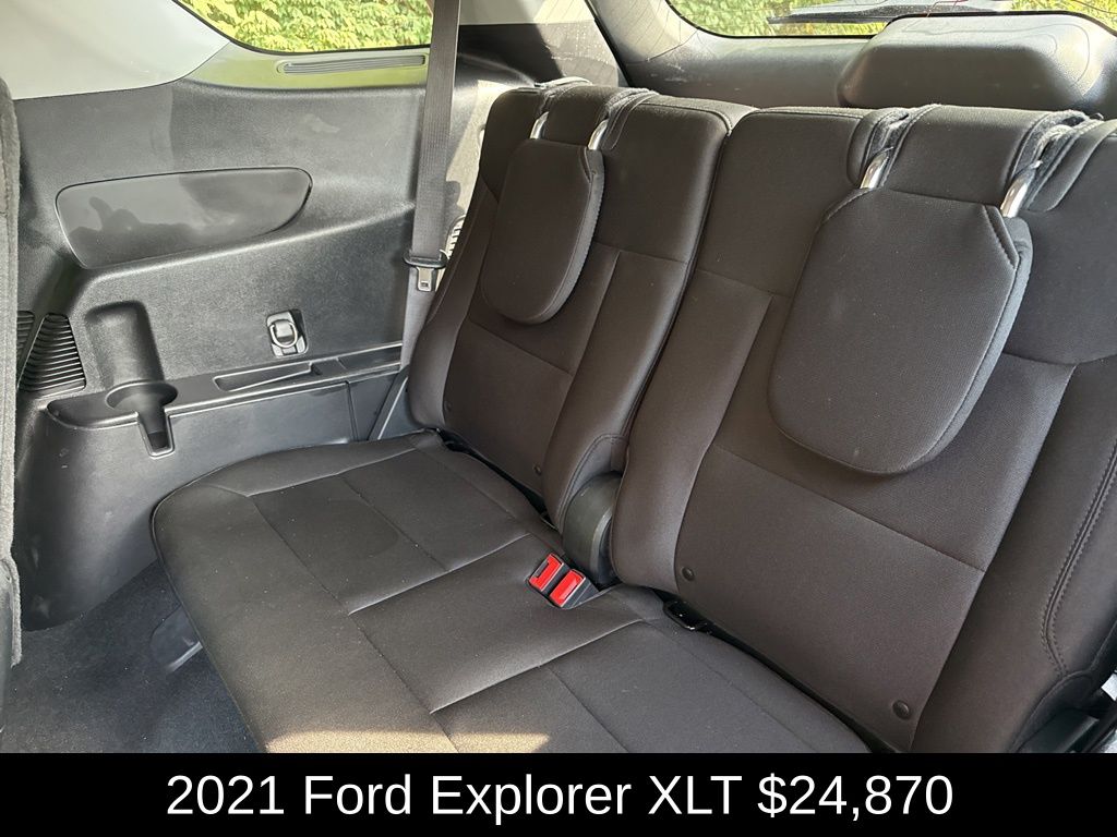 2021 Ford Explorer XLT photo 13