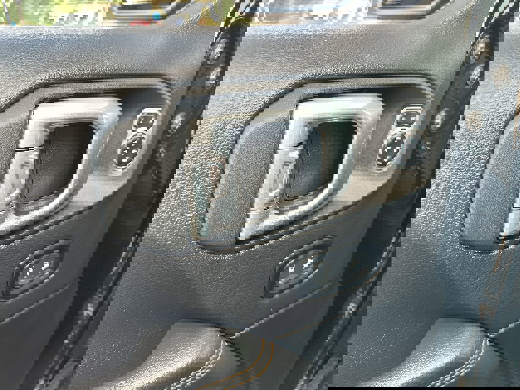 2020 Jeep Wrangler Unlimited Sahara High Altitude photo 12