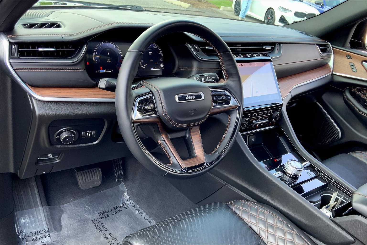 2023 Jeep Grand Cherokee L Summit photo 17