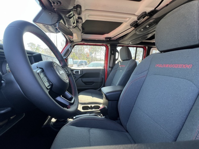 2024 Jeep Wrangler Rubicon photo 17
