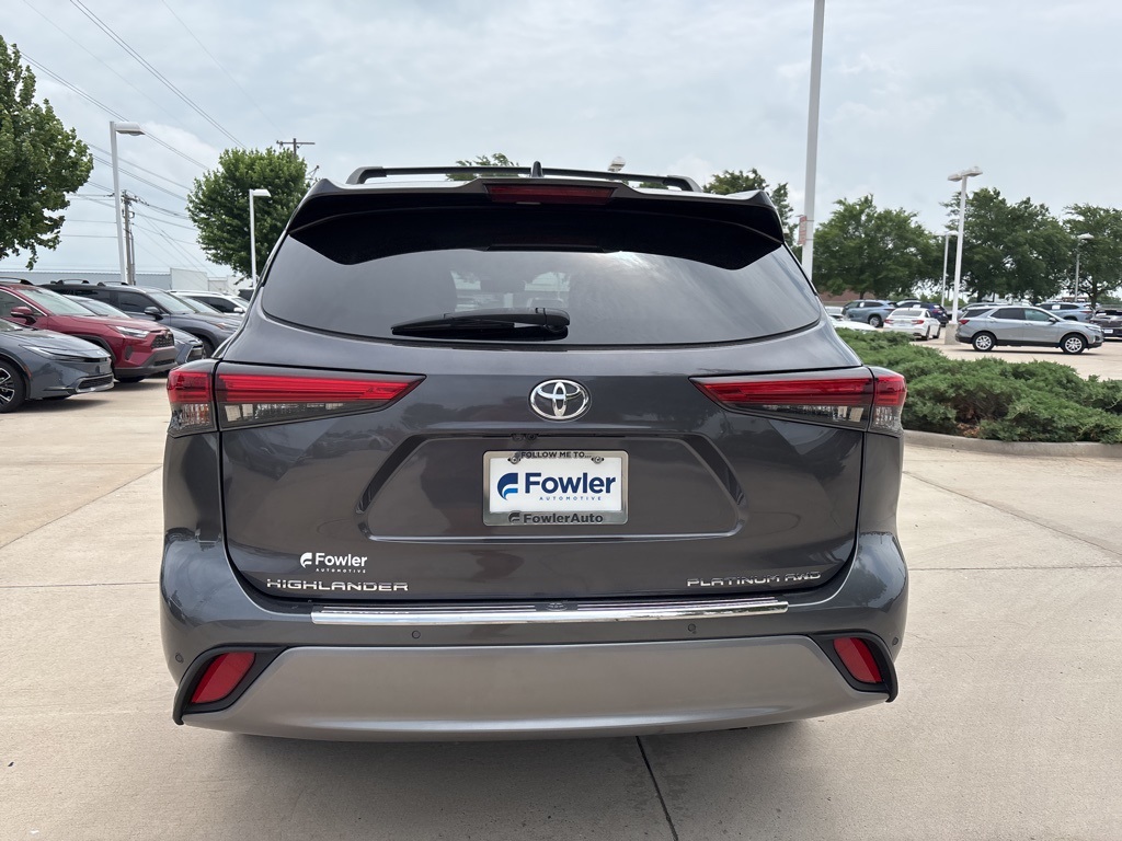2021 Toyota Highlander Platinum photo 6