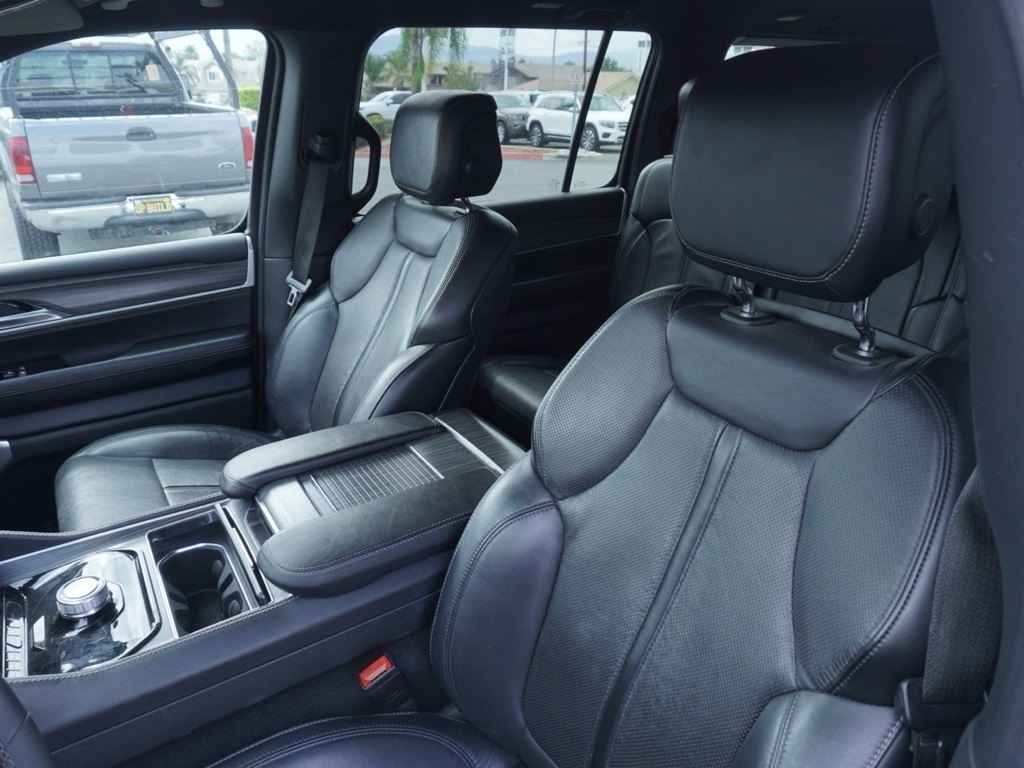 2024 Jeep Wagoneer Series II photo 21