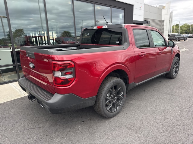2025 Ford Maverick Lariat photo 2