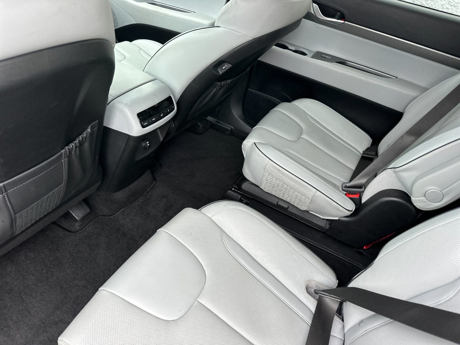 2024 Hyundai Palisade SEL photo 3