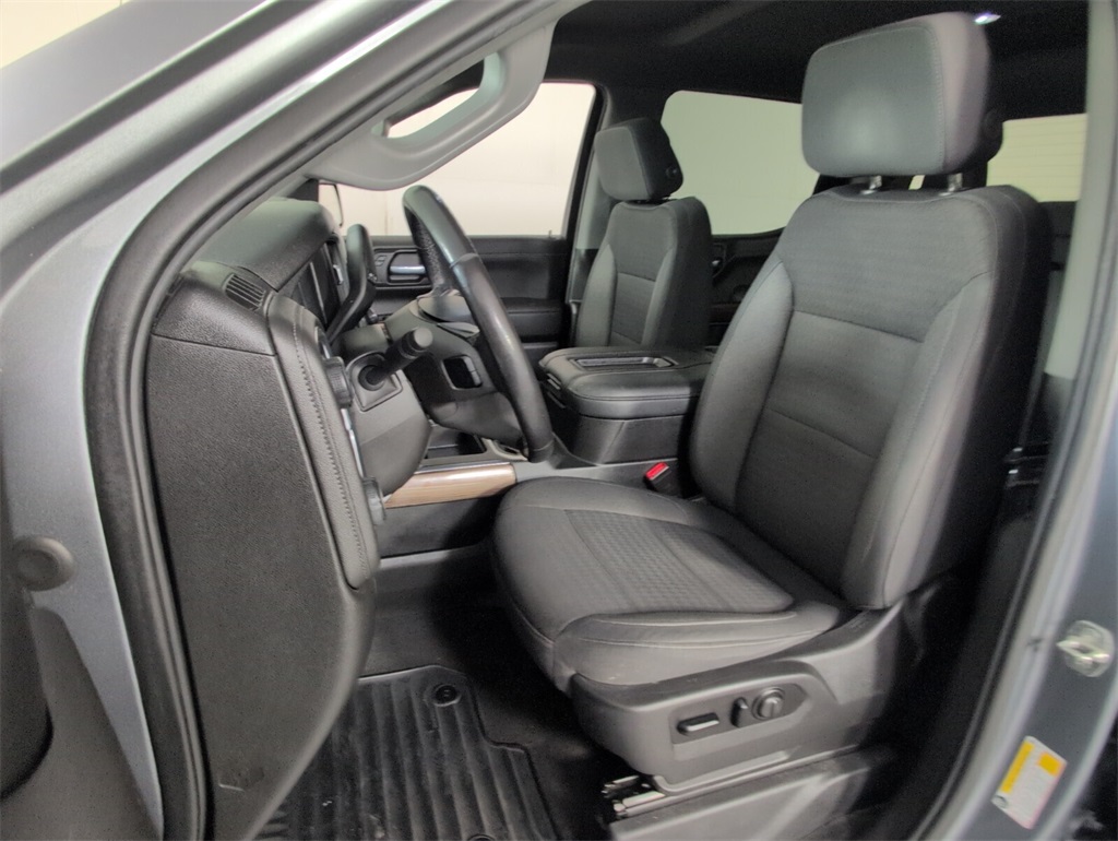 2021 Chevrolet Silverado 1500 LT Trail Boss photo 2