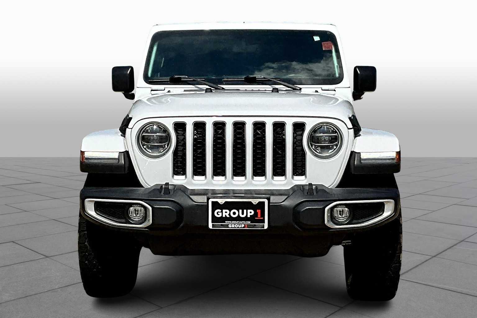 2022 Jeep Gladiator Overland photo 3