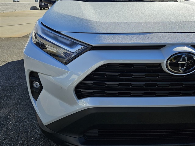 2023 Toyota RAV4 XLE Premium photo 12