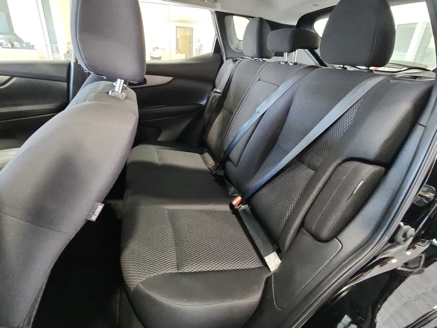 2021 Nissan Rogue Sport S photo 7