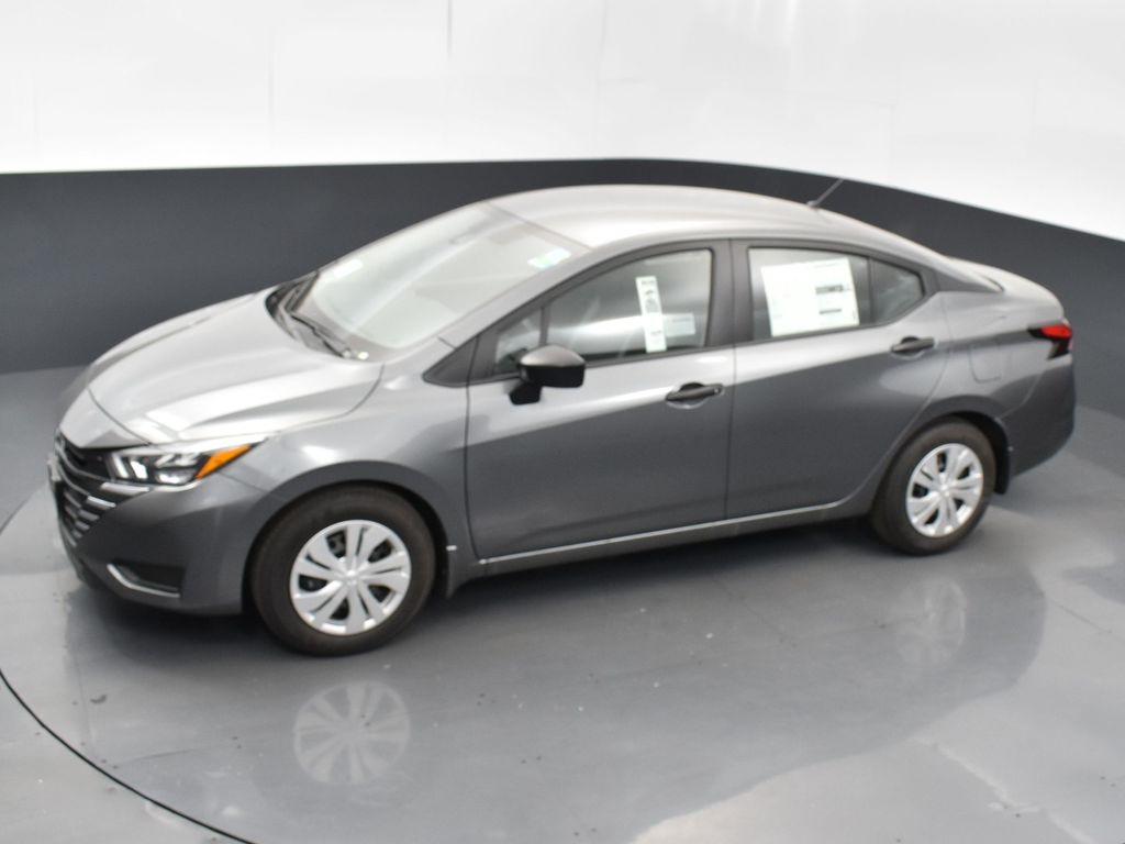 2025 Nissan Versa 1.6 S photo 39