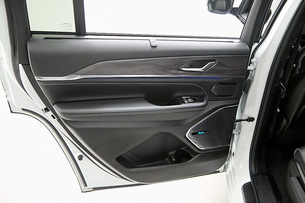 2022 JEEP GRAND CHEROKEE L - Image 23